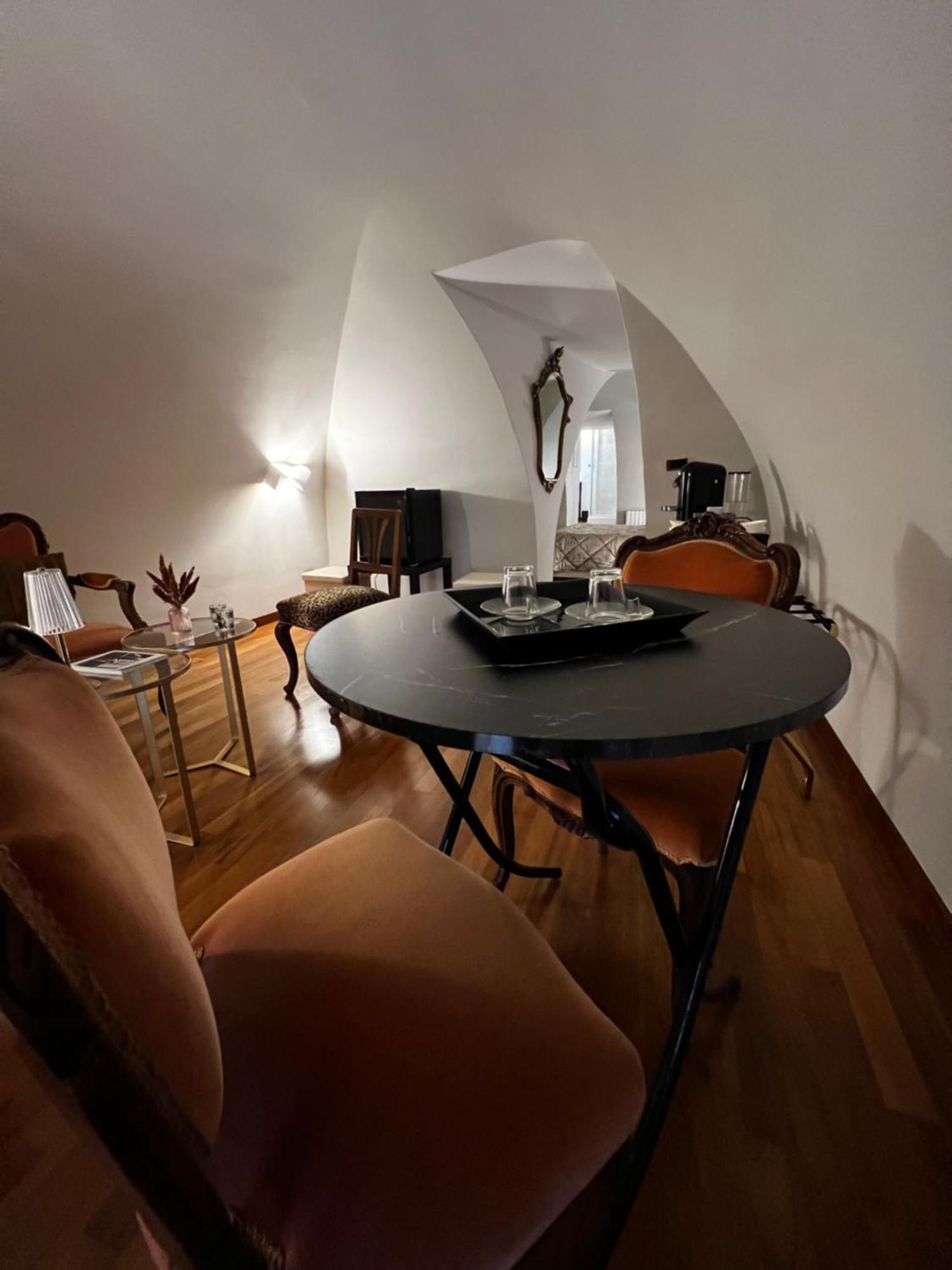 Calefati Gallery Luxury Apartment Bari Buitenkant foto