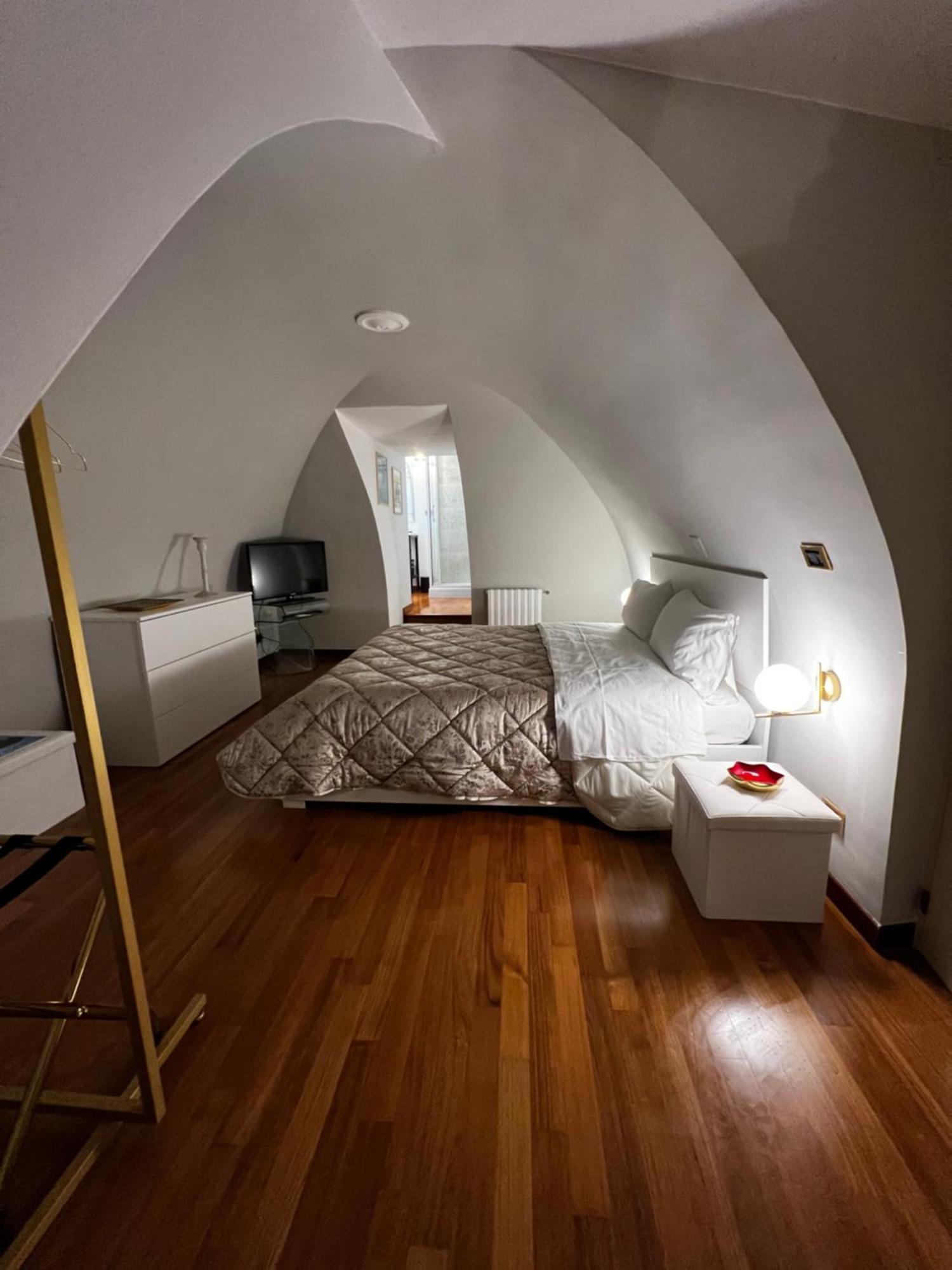 Calefati Gallery Luxury Apartment Bari Buitenkant foto